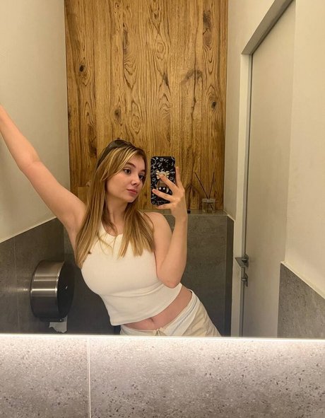 iambobriha ポルノスター xxx 写真