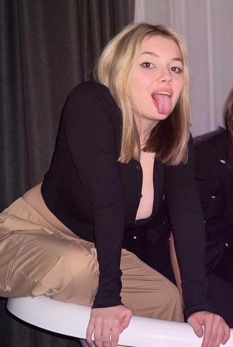 iambobriha トップポルノスター 画像