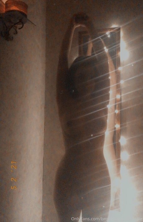 黒人のオンリーファンズ セクシーxxx 写真