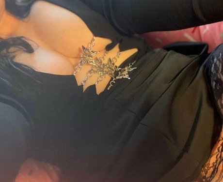 brunetteheadbaddie ホット女優 画像