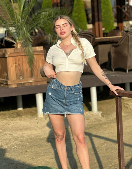 ゲイディルドオンリーファンズ ヌード 画像