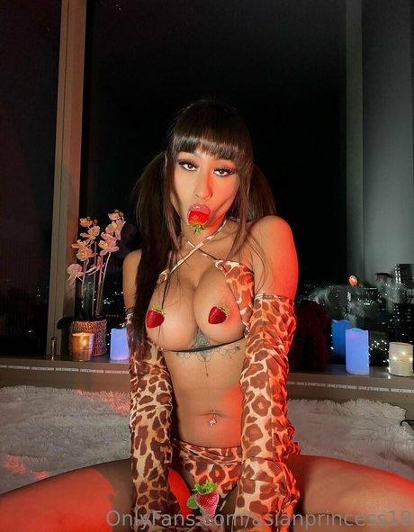 asianprincess18 スター 裸 写真