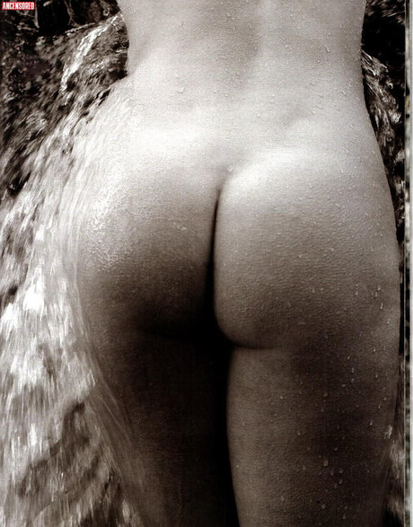 ランジェリーヌードオンリーファンズ えろ ギャラリー