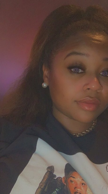 太った黒人のオンリーファンズ ホットセクシー 写真