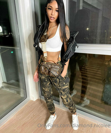 ヌード熟女オンリーファンズ セクシーxxx 画像