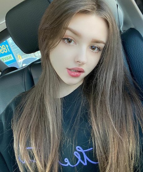 Elina Karimova ポルノスター 高品質 写真