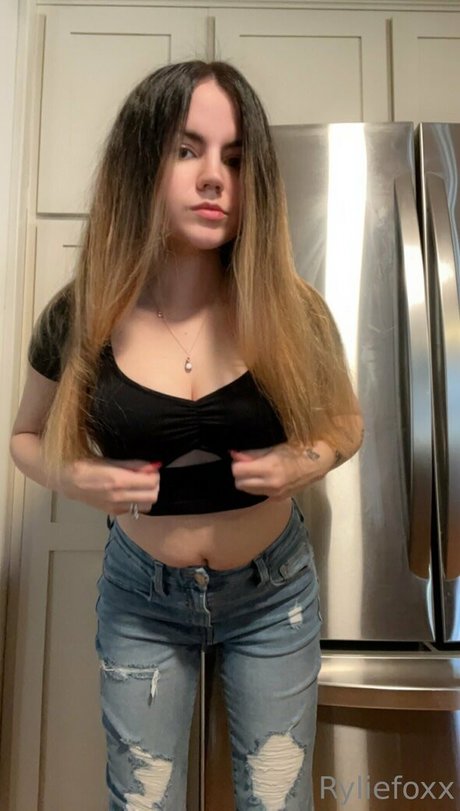 ryliefoxx free 高品質モデル 写真