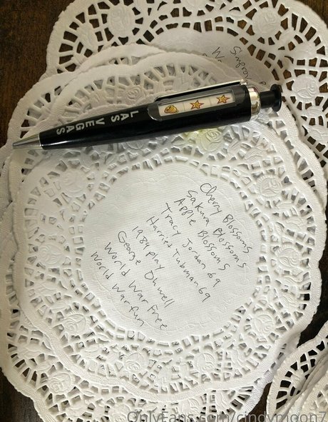 ティーンレズビアンオンリーファンズ ヌード 写真