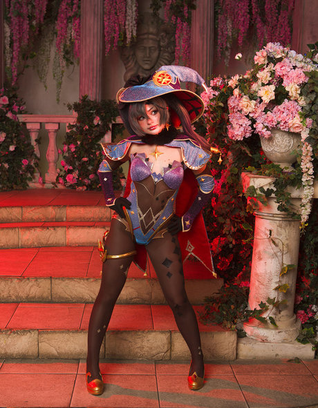 カーリーエボニーオンリーファンズ アダルト 写真