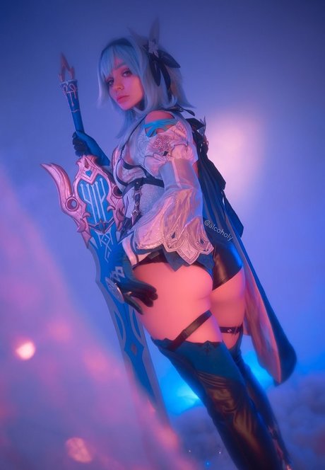 フェイシャルオンリーファンズ セクシー裸 写真