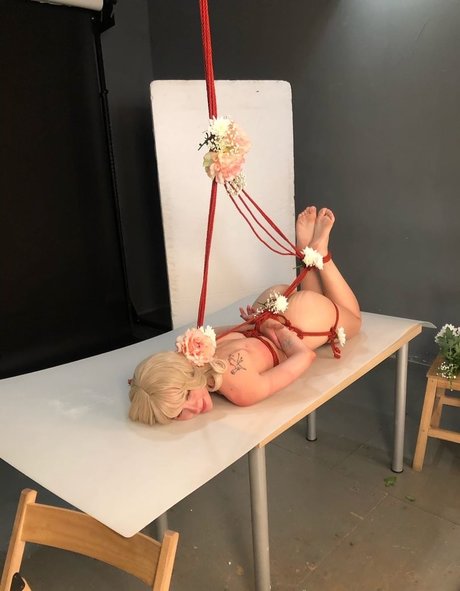 金髪のセックステープオンリーファンズ ホットポルノ 写真