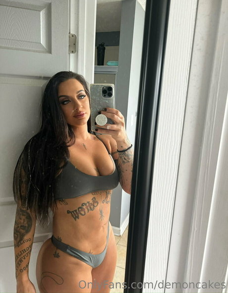 Demoncakes 無料モデル ギャラリー