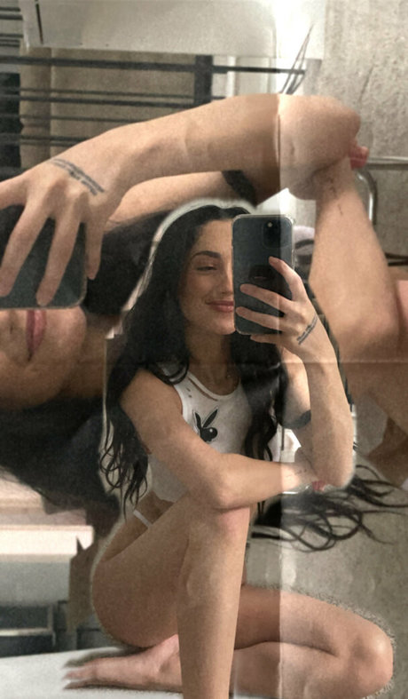 itsdaniella777 ホットなスター 画像