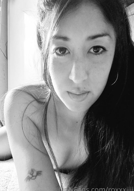 ミラーセルフィーオンリーファンズ ポルノ 画像