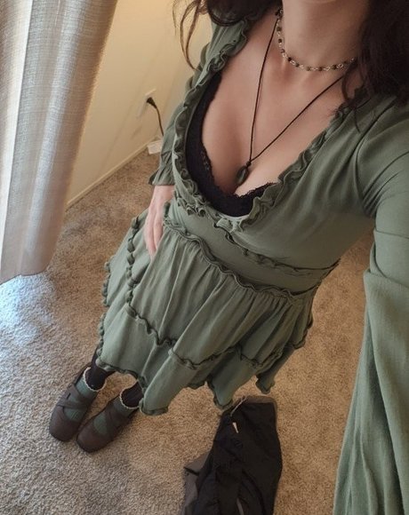 アジア人ニューハーフオンリーファンズ アート裸 写真