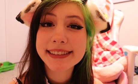 エボニートップオンリーファン エロチック 写真