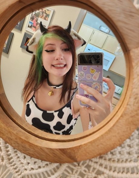 Bunimilk エロティックモデル 写真