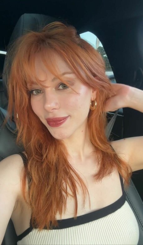 Aysennyuksel アート女優 写真