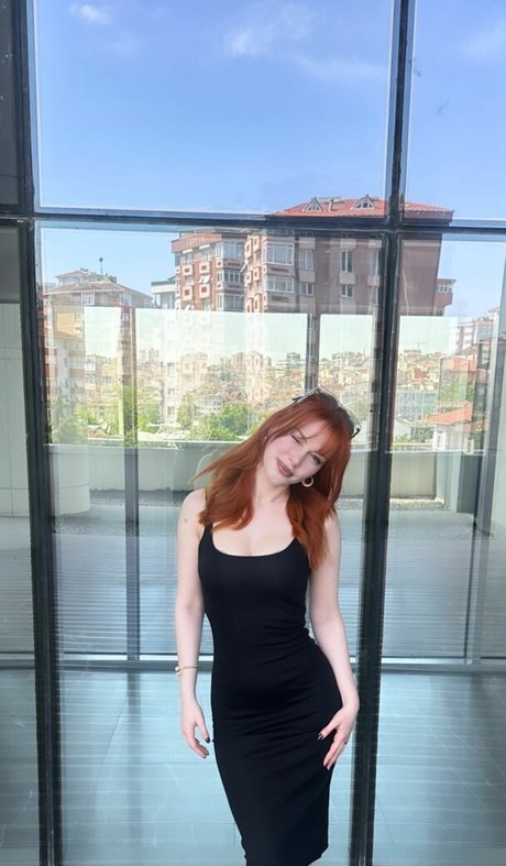 アナルファックオンリーファンズ ポルノ 画像