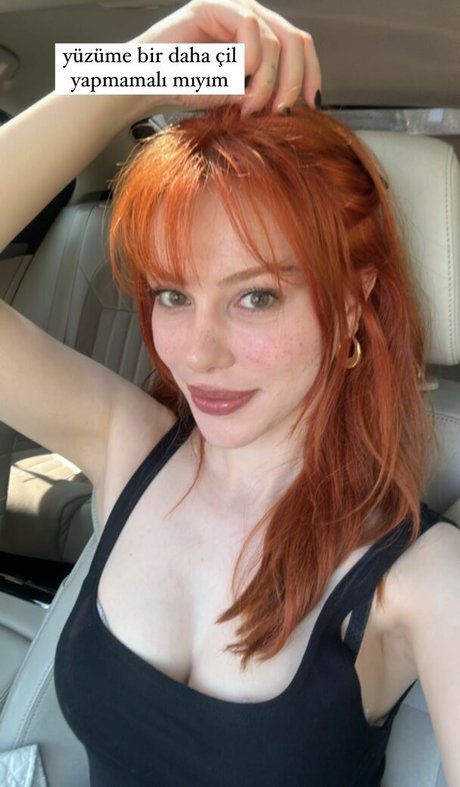 Aysennyuksel トップ女優 ギャラリー