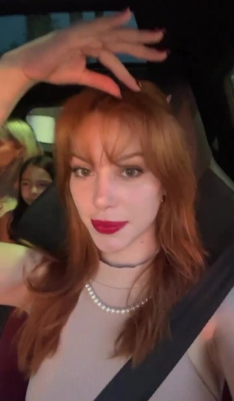 Aysennyuksel ポルノスター 高品質 写真