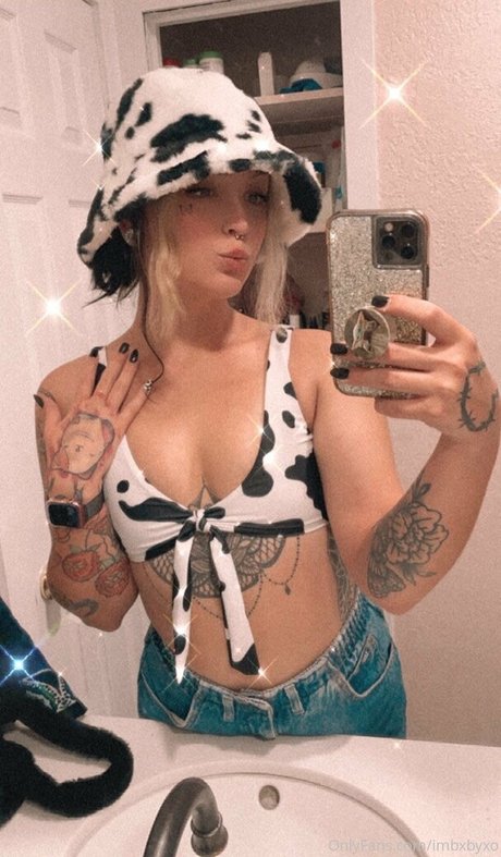 太った足のオンリーファンズ ホットポルノ 写真