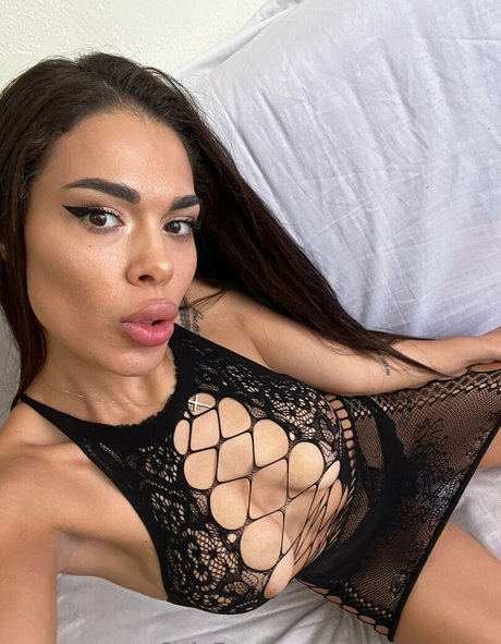 フラットオンリーファン ポルノ 写真