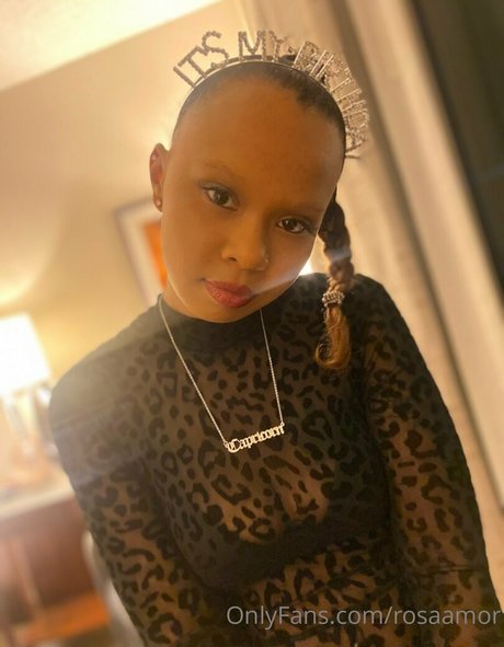 iamamorarose ヌードのポルノスター 写真