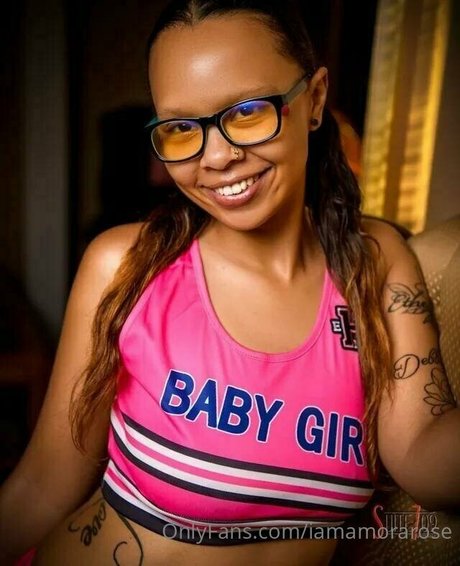 iamamorarose ポルノ女優 写真