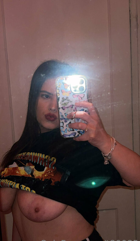 ティーンレズビアンオンリーファンズ 素敵 画像