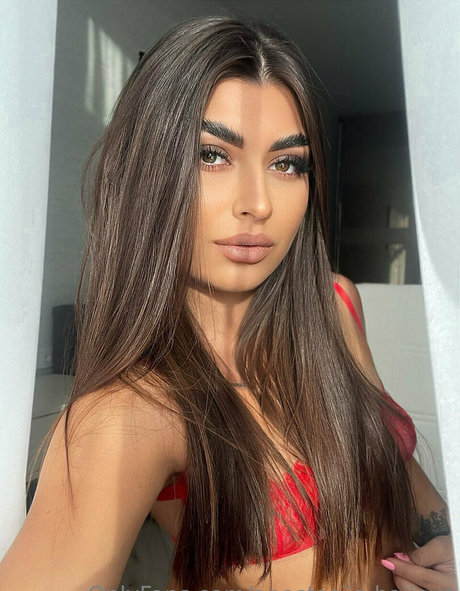 ランジェリーヌードオンリーファンズ 無料エロ ギャラリー