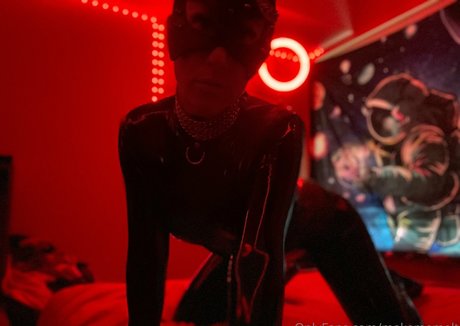 黒檀BDSMオンリーファンズ 無料ポルノ 画像