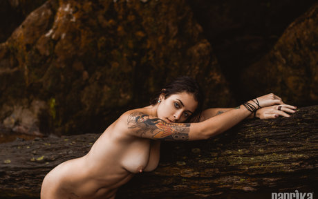 巨大なおっぱいオンリーファンズ xxx 写真