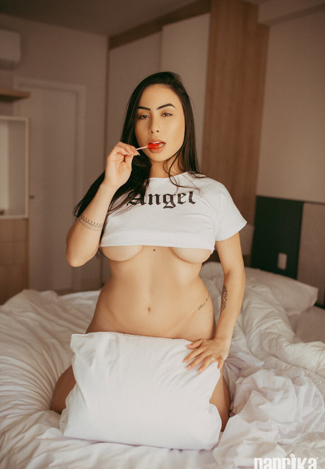 教室オンリーファン 無料裸 画像