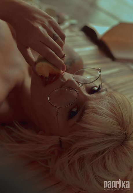 熟女の足オンリーファンズ セクシー裸 アーカイブ