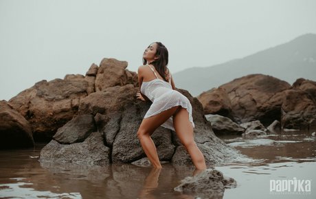 ティーンランジェリーオンリーファンズ 無料裸 写真