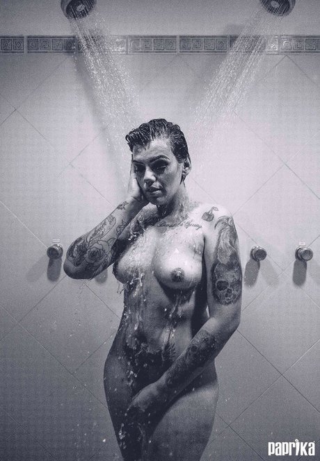 大学のアジア人オンリーファンズ エロ 画像