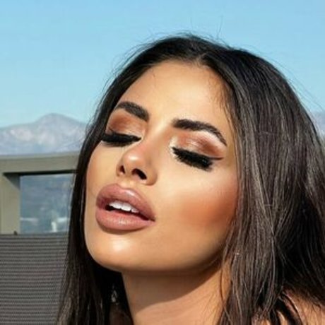 バニープリンセスオンリーファンズ アートxxx 写真