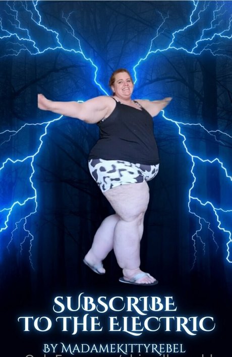 巨乳カップルオンリーファンズ 無料セクシー 画像