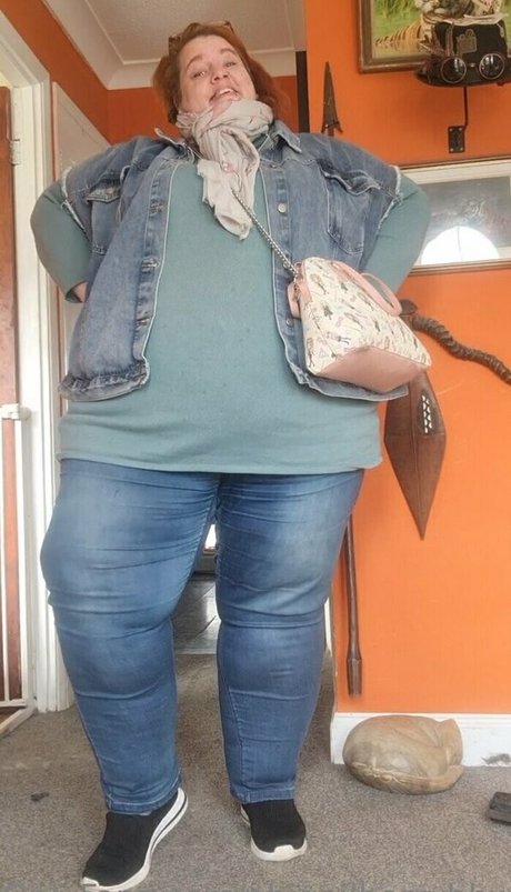 abigailbarrybbw ホットなモデル ギャラリー