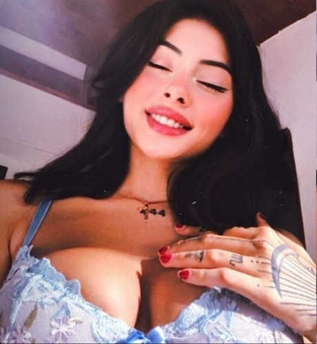 Paula Benitez 写真集