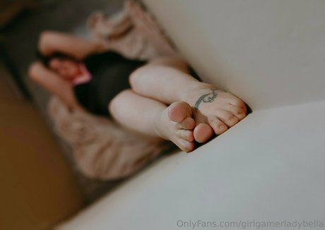 girlgamerladybella ヌードモデル 画像