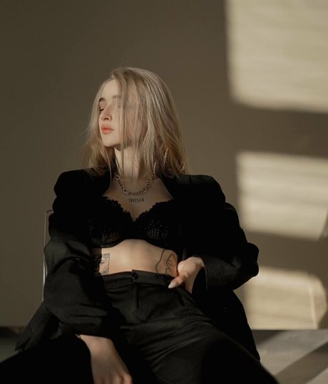 darforyou ホットなモデル 写真