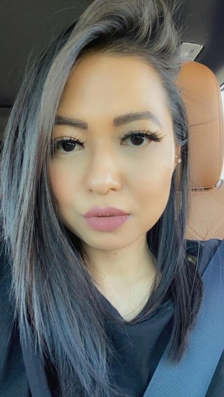 Randomsuburbanite Rose 独占スター 写真