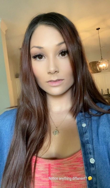 ティーンフィンガリングオンリーファンズ アートヌード 画像