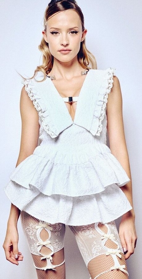 Angele 独占スター 写真