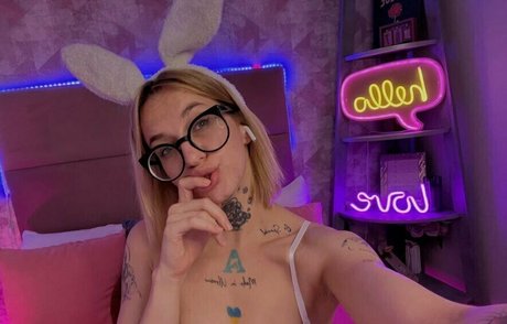 sarah lust ポルノスター アダルト 画像