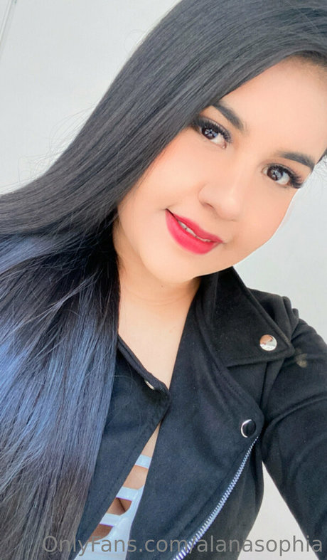 alanaahot ポルノモデル 写真