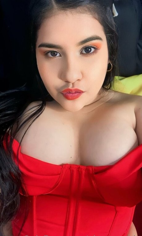 alanaahot 独占女優 写真