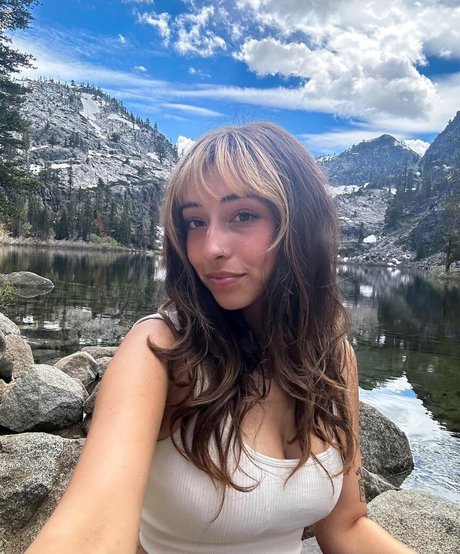 Tiana Renay ポルノスター 裸 写真